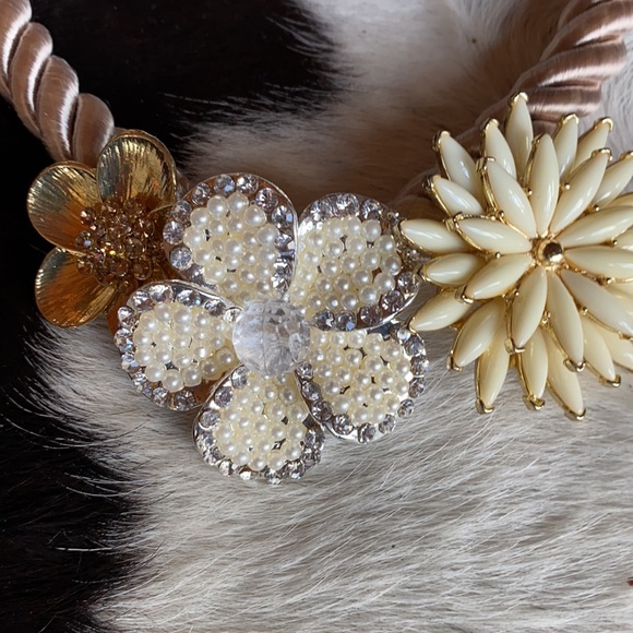 Statement necklace - Picture 3 of 3